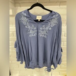 Haute Hippie Floral Blue Vneck Embroidered Long Sleeve Relaxed Blouse Size Small